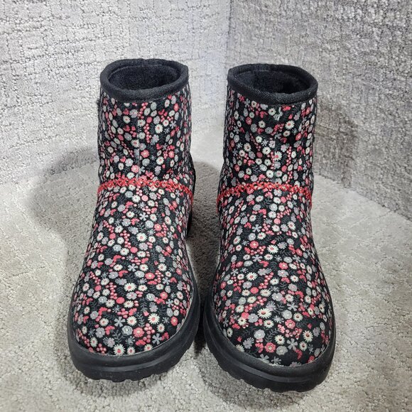 UGG I Heart Kisses Mini Women's Size 8 US Black Floral Winter Boots 1006207 - Picture 2 of 12